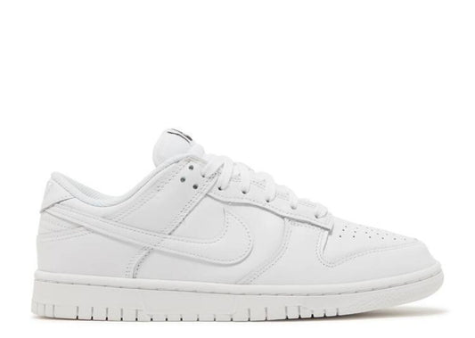 W NIKE DUNK LOW 'TRIPLE WHITE'