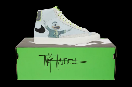 NIKE BLAZER MID '77 UO OREGON WOMENS BASKETBALL EXCLUSVE PE